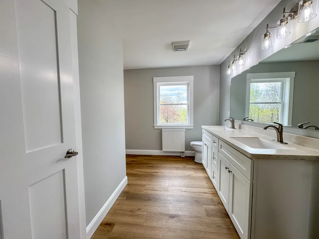 489 Enfield Road Lincoln ME 04457