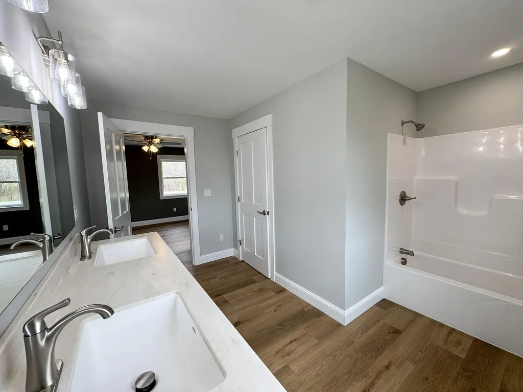 489 Enfield Road Lincoln ME 04457