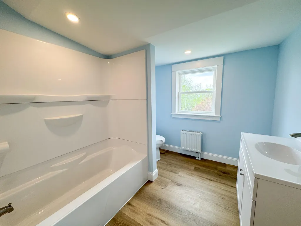 489 Enfield Road Lincoln ME 04457