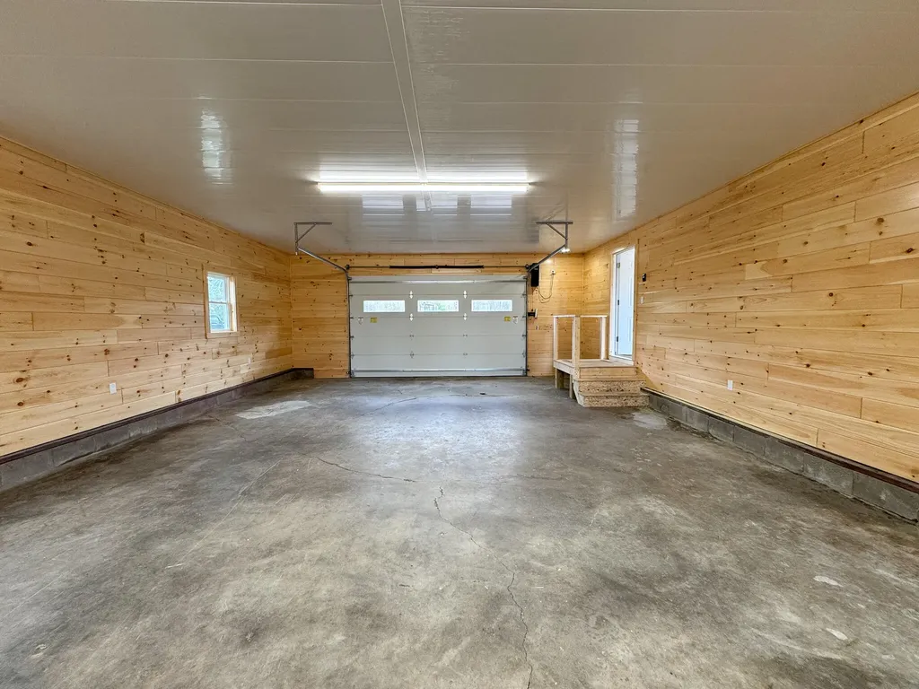 489 Enfield Road Lincoln ME 04457