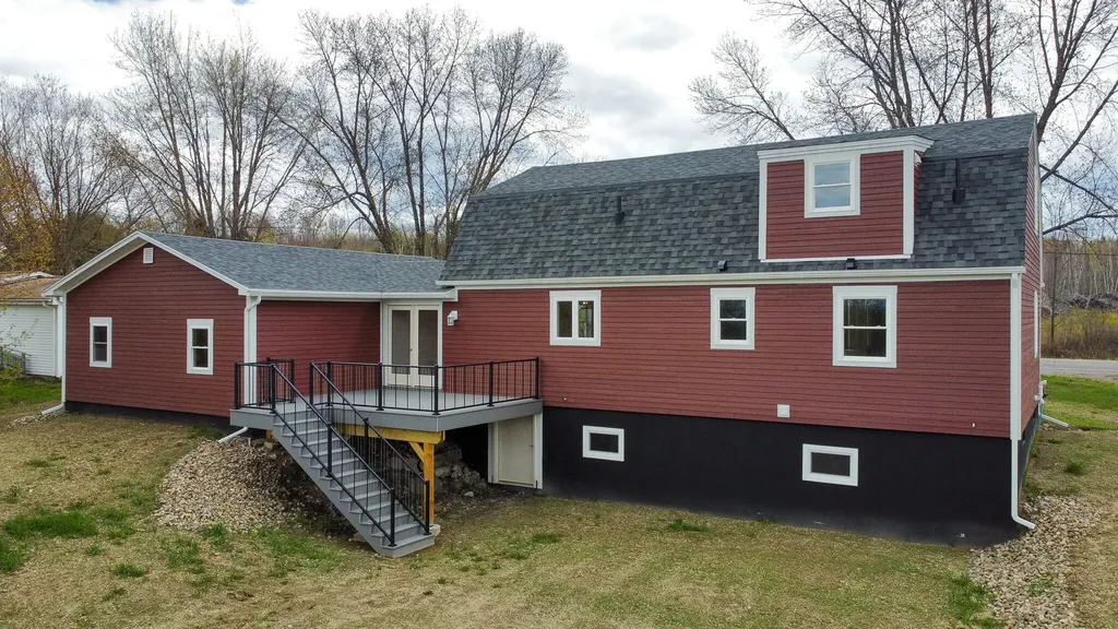 489 Enfield Road Lincoln ME 04457
