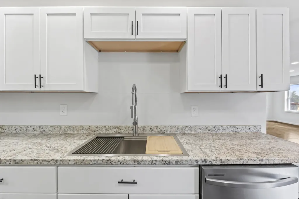 28 Orchard Street Gardiner ME 04345