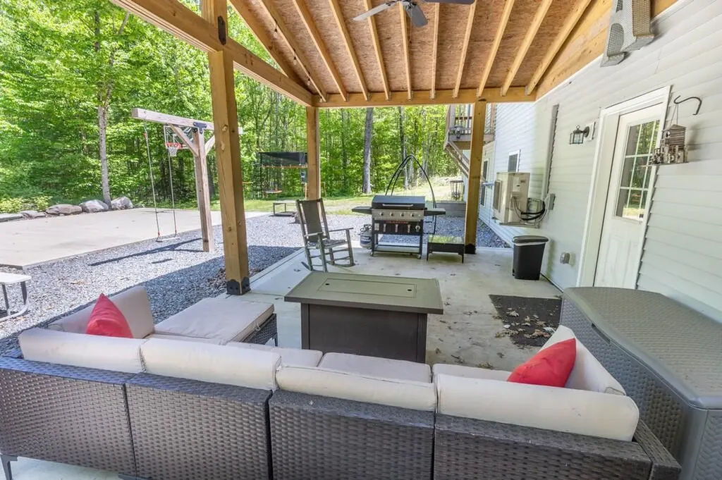 53 Oak Point Lane Greenbush ME 04418