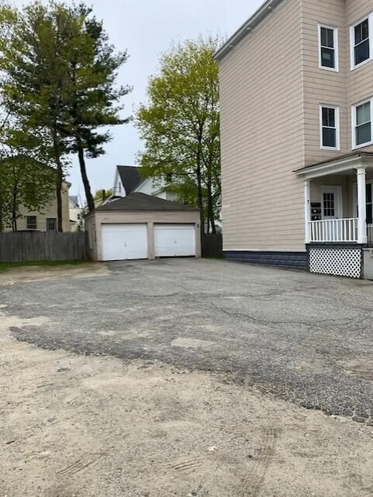 7 Shawmut Street Lewiston ME 04240