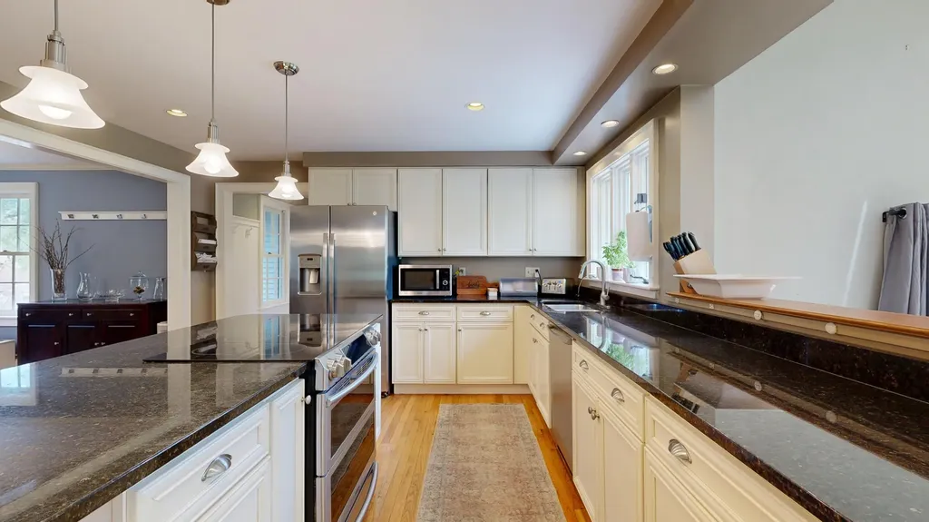 43 Sturbridge Lane Cumberland ME 04021