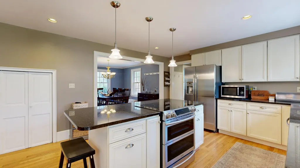 43 Sturbridge Lane Cumberland ME 04021