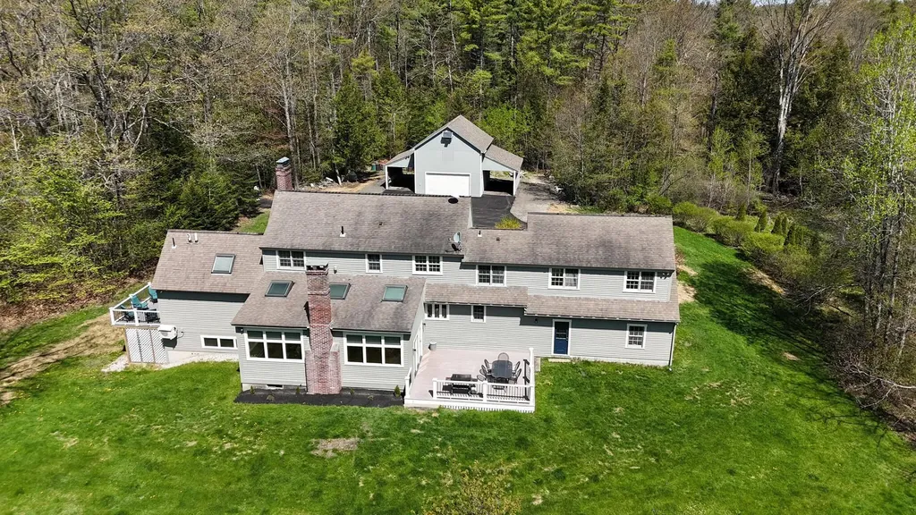 43 Sturbridge Lane Cumberland ME 04021