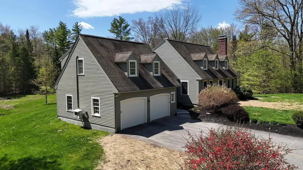 43 Sturbridge Lane Cumberland ME 04021
