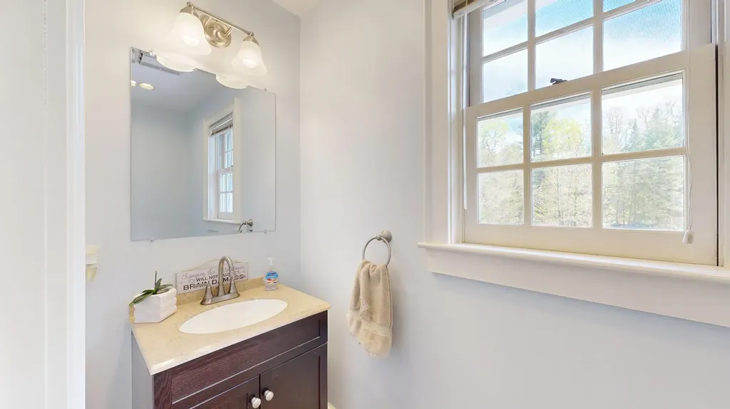 43 Sturbridge Lane Cumberland ME 04021