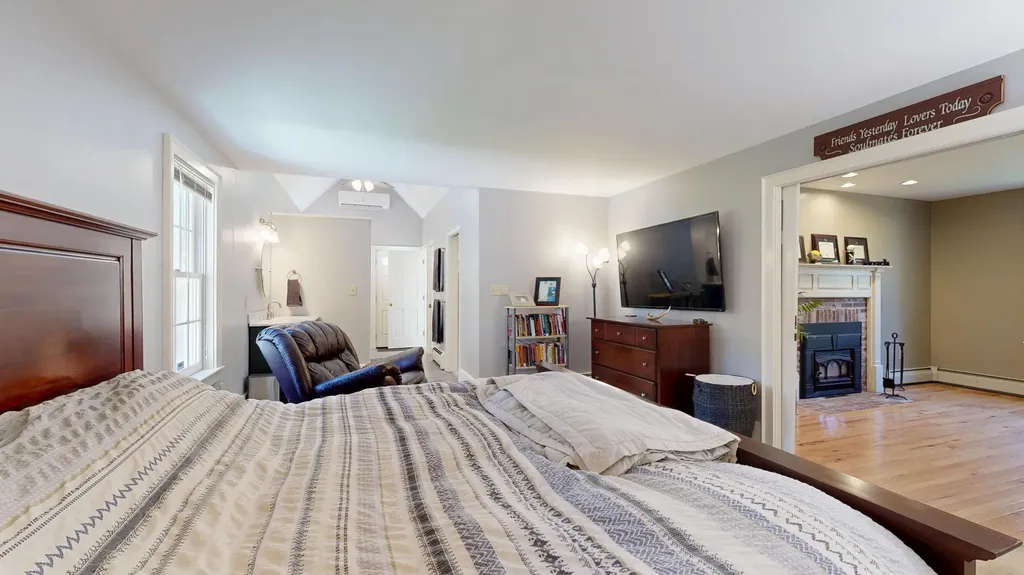 43 Sturbridge Lane Cumberland ME 04021