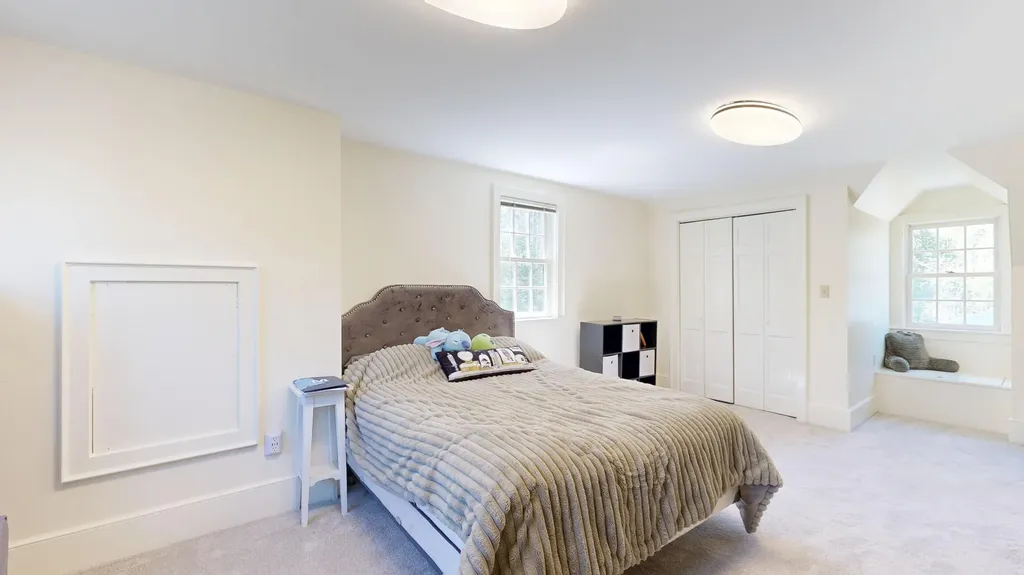 43 Sturbridge Lane Cumberland ME 04021