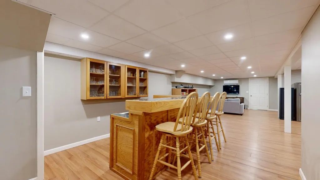 43 Sturbridge Lane Cumberland ME 04021