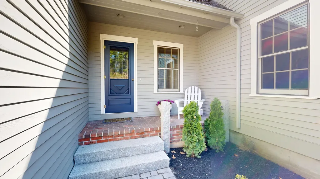 43 Sturbridge Lane Cumberland ME 04021