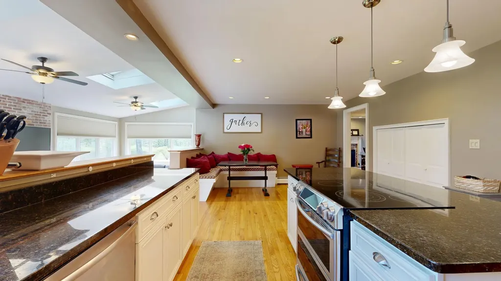 43 Sturbridge Lane Cumberland ME 04021