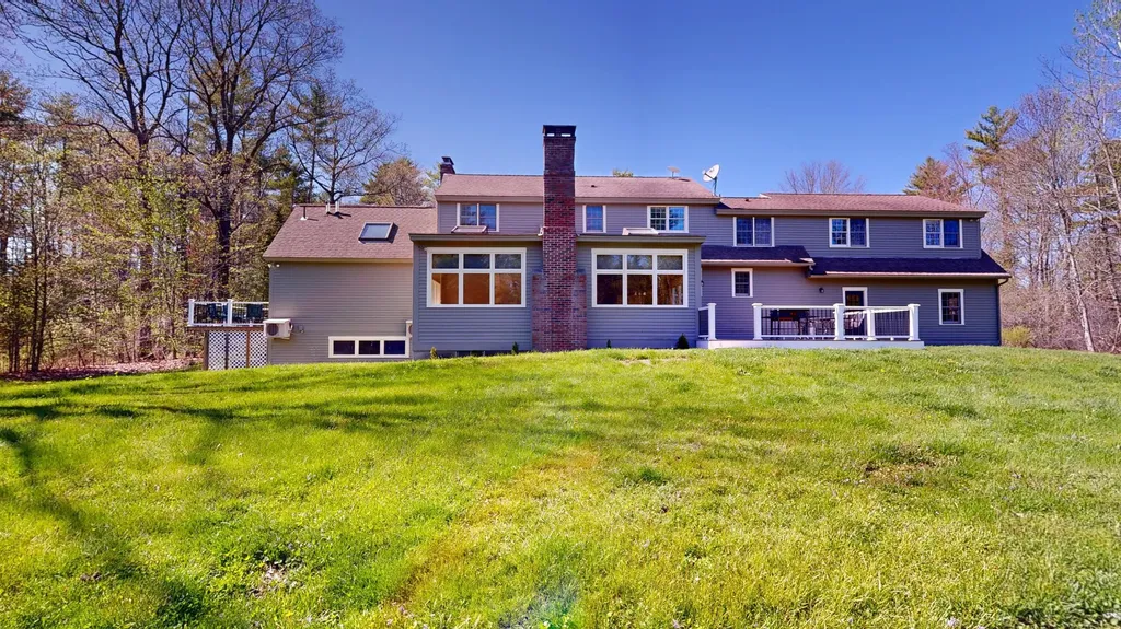 43 Sturbridge Lane Cumberland ME 04021