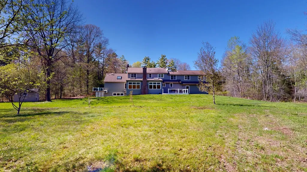 43 Sturbridge Lane Cumberland ME 04021