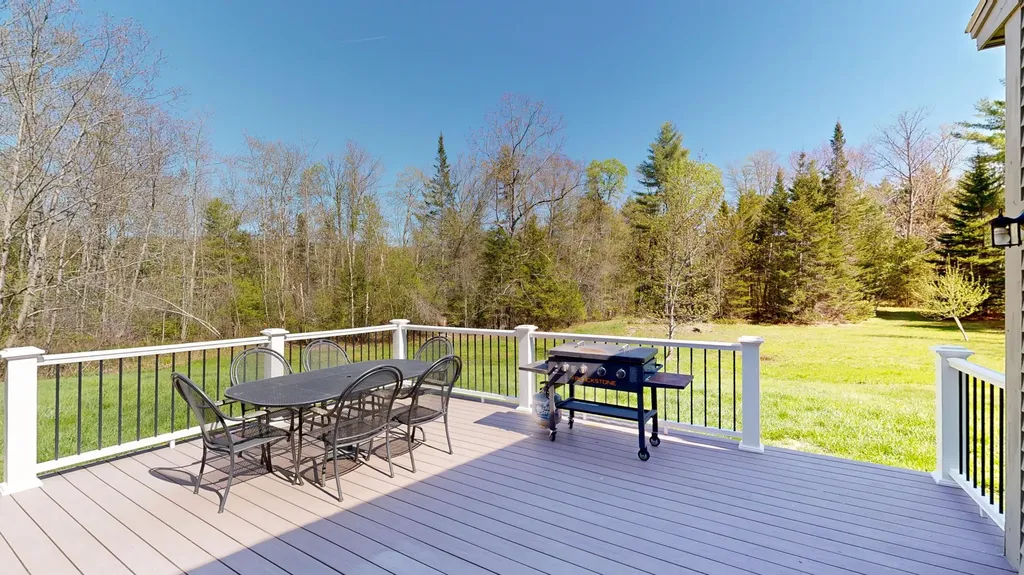 43 Sturbridge Lane Cumberland ME 04021