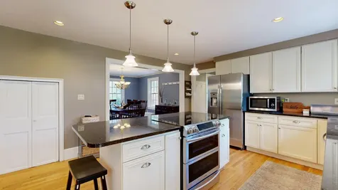 43 Sturbridge Lane Cumberland ME 04021