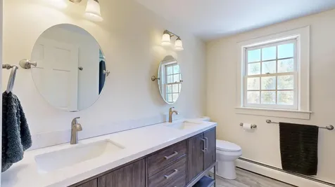 43 Sturbridge Lane Cumberland ME 04021