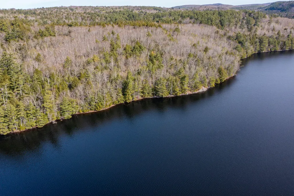 0 Long Pond Bucksport ME 04416