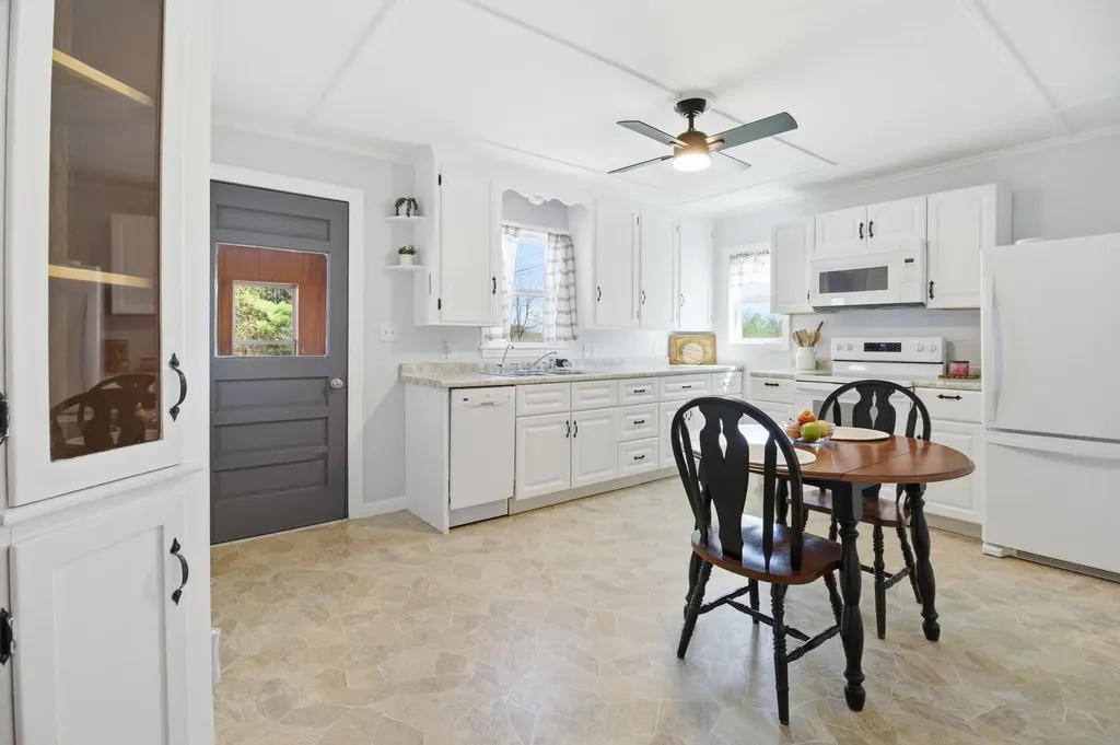 3 Bassett Road Winslow ME 04901