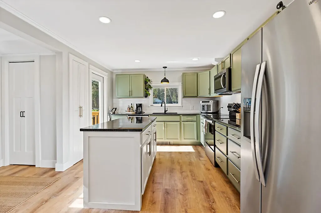 74 Newland Avenue Augusta ME 04330