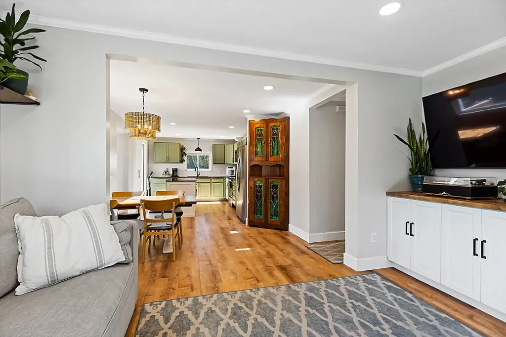 74 Newland Avenue Augusta ME 04330