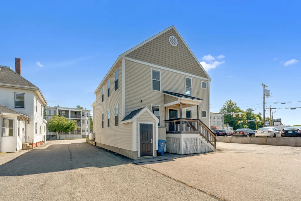 522-526 Washington Avenue Portland ME 04103
