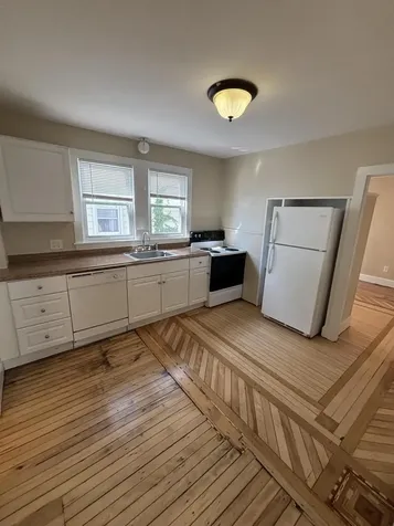 522-526 Washington Avenue Portland ME 04103