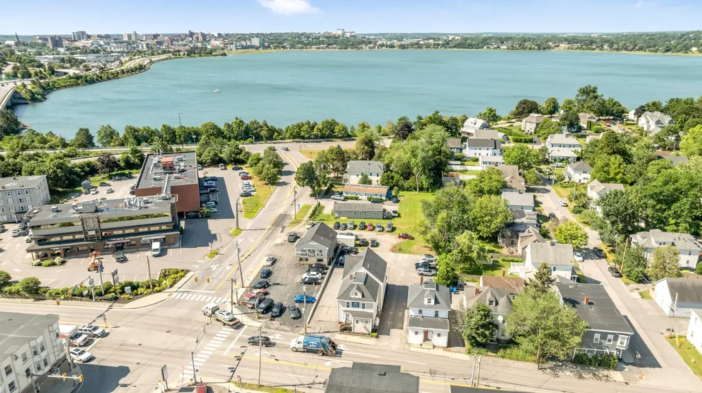 526 Washington Avenue Portland ME 04103