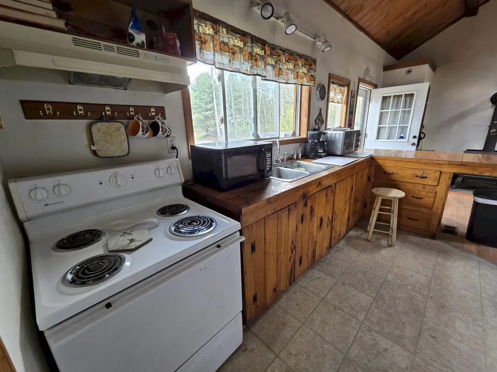 139 Carrabassett Road New Portland ME 04961