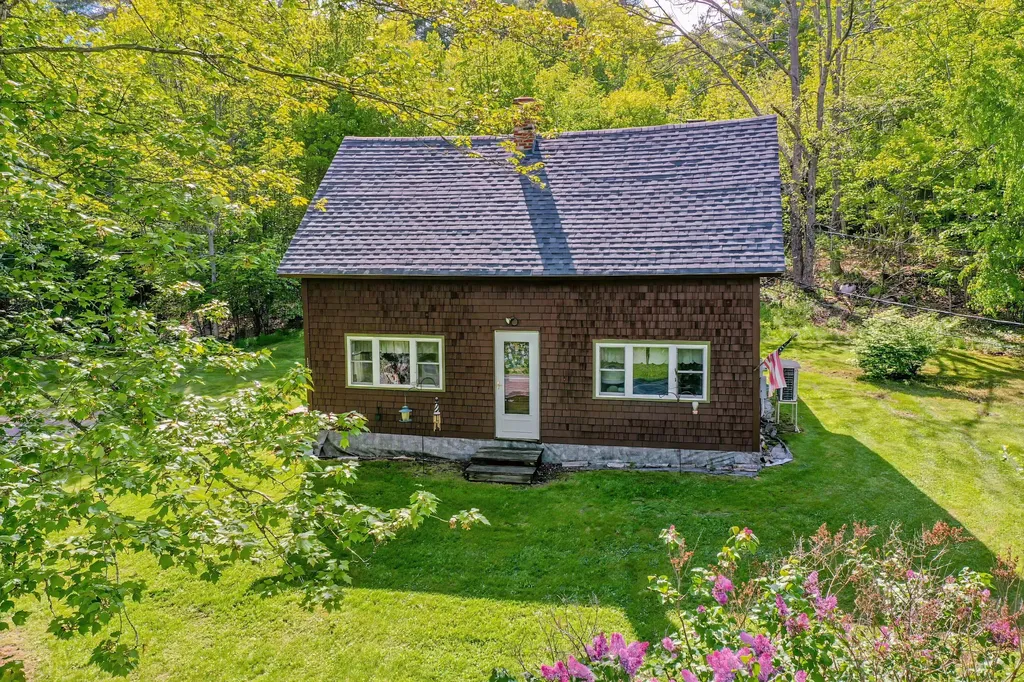 1374 Appleton Road Union ME 04862