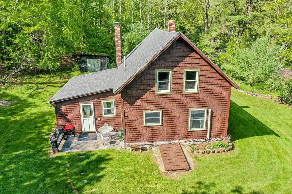 1374 Appleton Road Union ME 04862