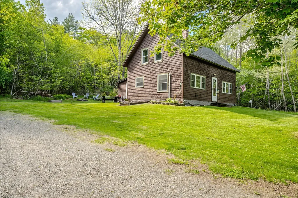 1374 Appleton Road Union ME 04862