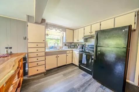 1374 Appleton Road Union ME 04862