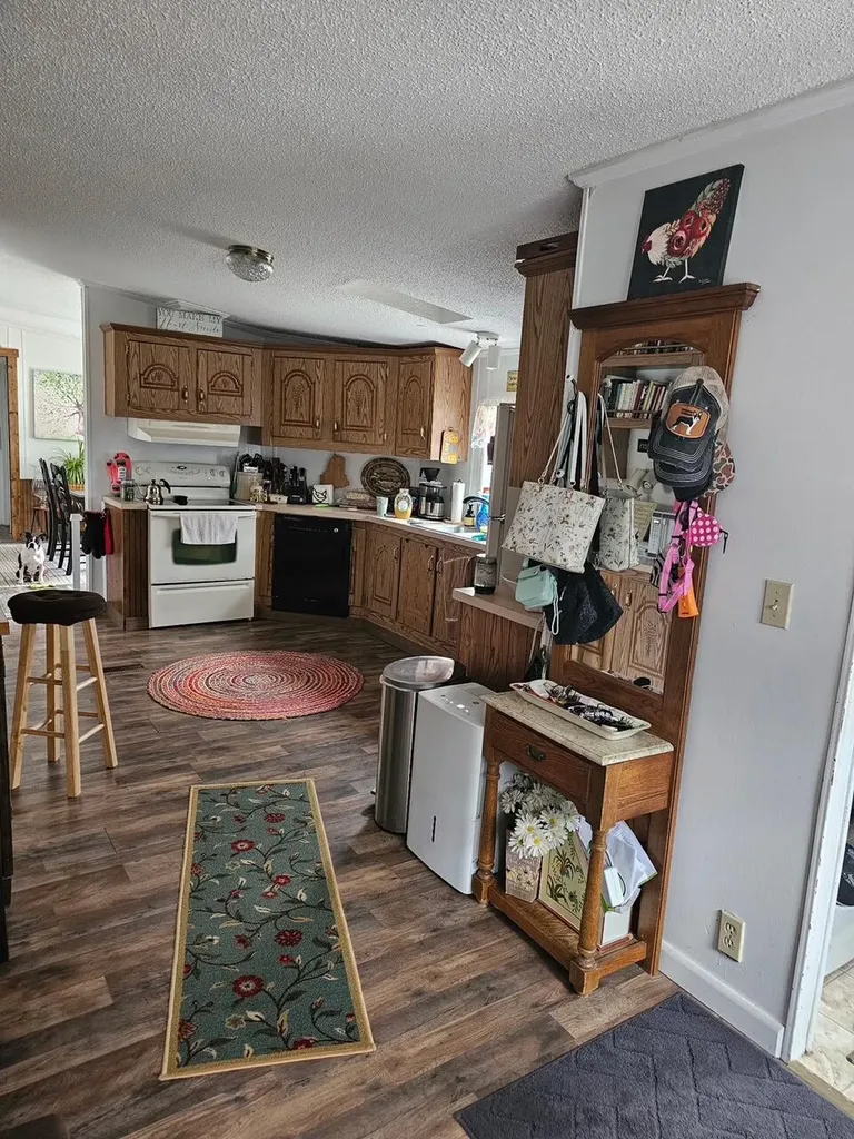 24 Grierson Road South Thomaston ME 04858