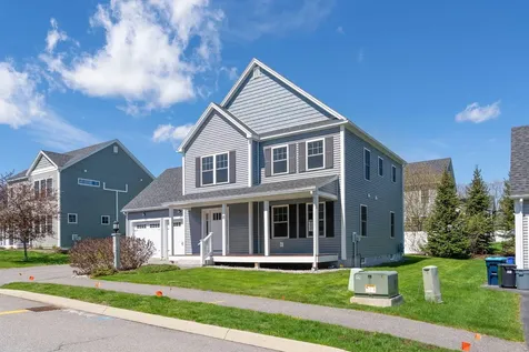 15 Nautical Drive Cumberland ME 04110