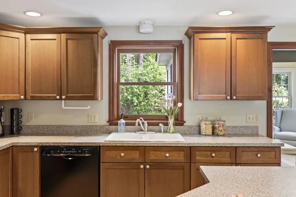 37 Shelby Lane South Portland ME 04106