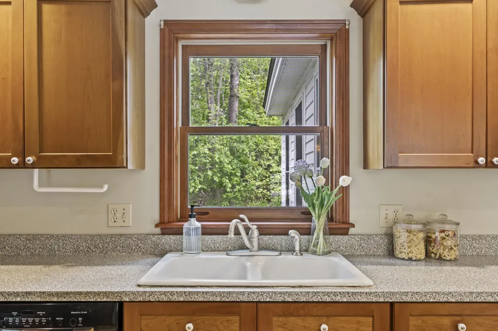 37 Shelby Lane South Portland ME 04106