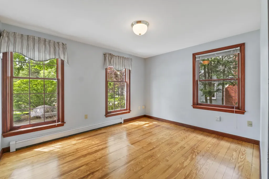 37 Shelby Lane South Portland ME 04106