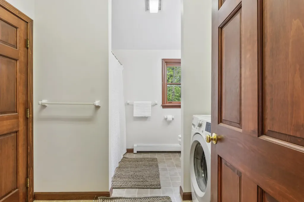 37 Shelby Lane South Portland ME 04106