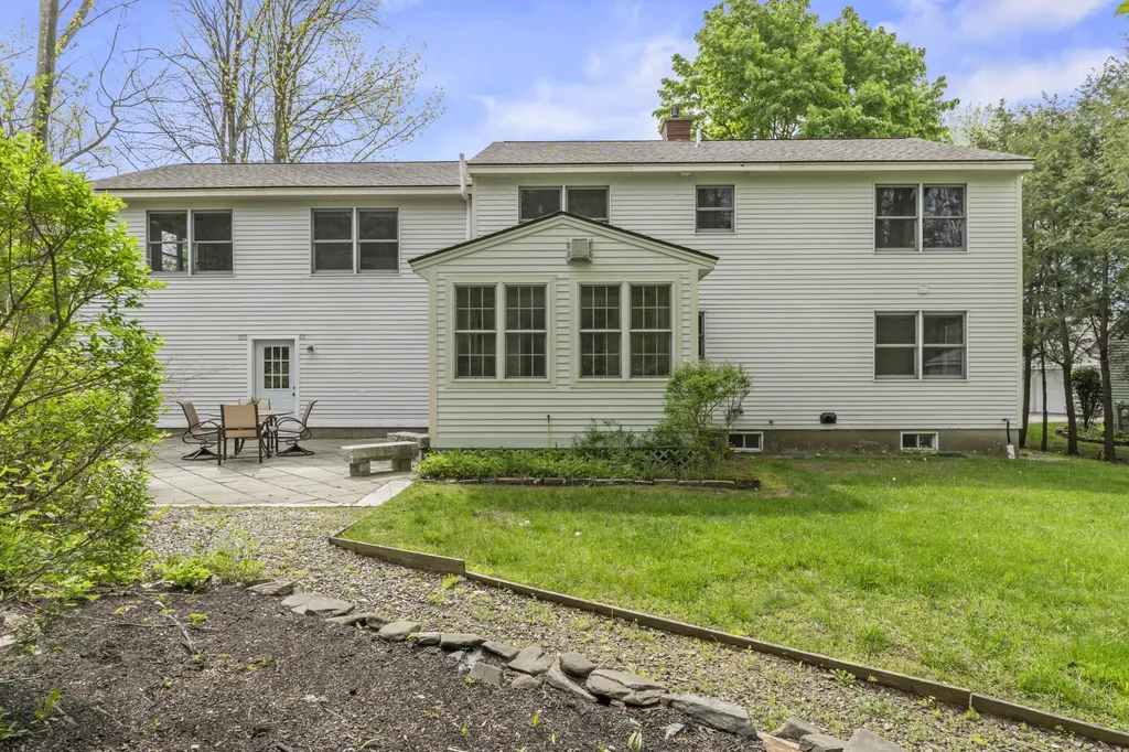 37 Shelby Lane South Portland ME 04106
