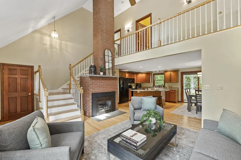 37 Shelby Lane South Portland ME 04106