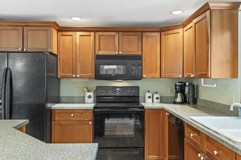 37 Shelby Lane South Portland ME 04106