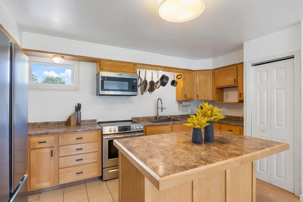 35 Longmeadow Drive Gorham ME 04038