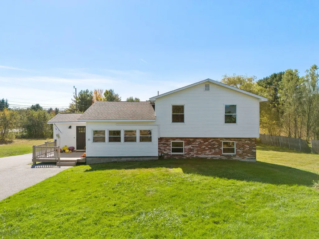 35 Longmeadow Drive Gorham ME 04038
