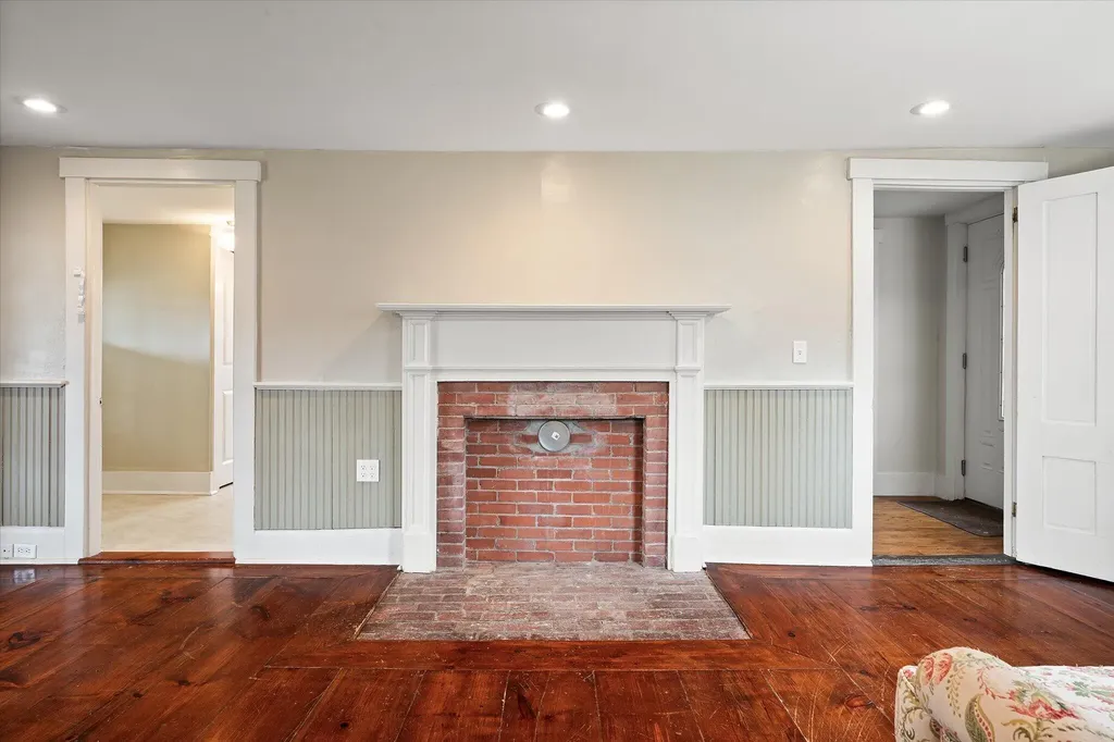 96 Weymouth Road Morrill ME 04952