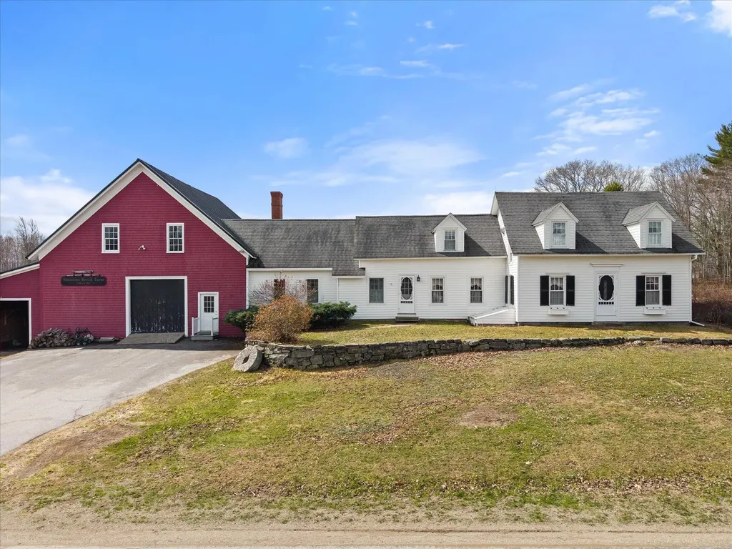 96 Weymouth Road Morrill ME 04952