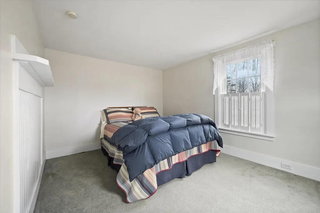 96 Weymouth Road Morrill ME 04952