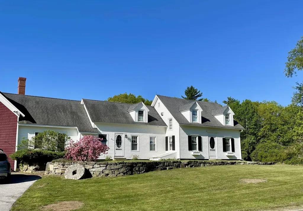 96 Weymouth Road Morrill ME 04952